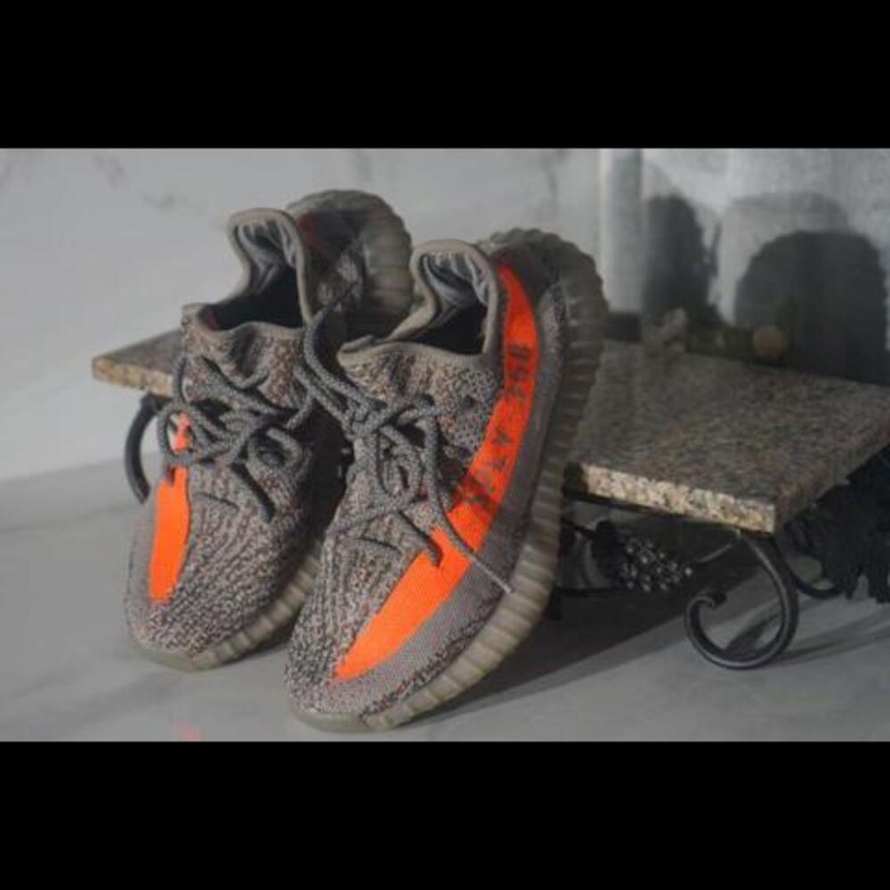 Yeezy - Picture 7 of 10